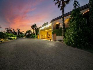 Motels For Sale - 1 large