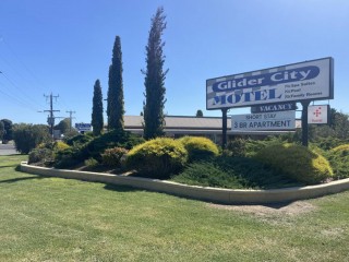 Motels For Sale - 1 large