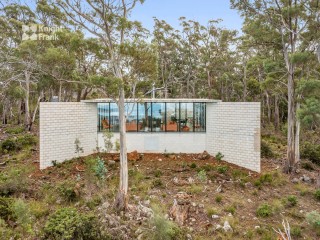 Bed and Breakfasts For Sale - 1 large