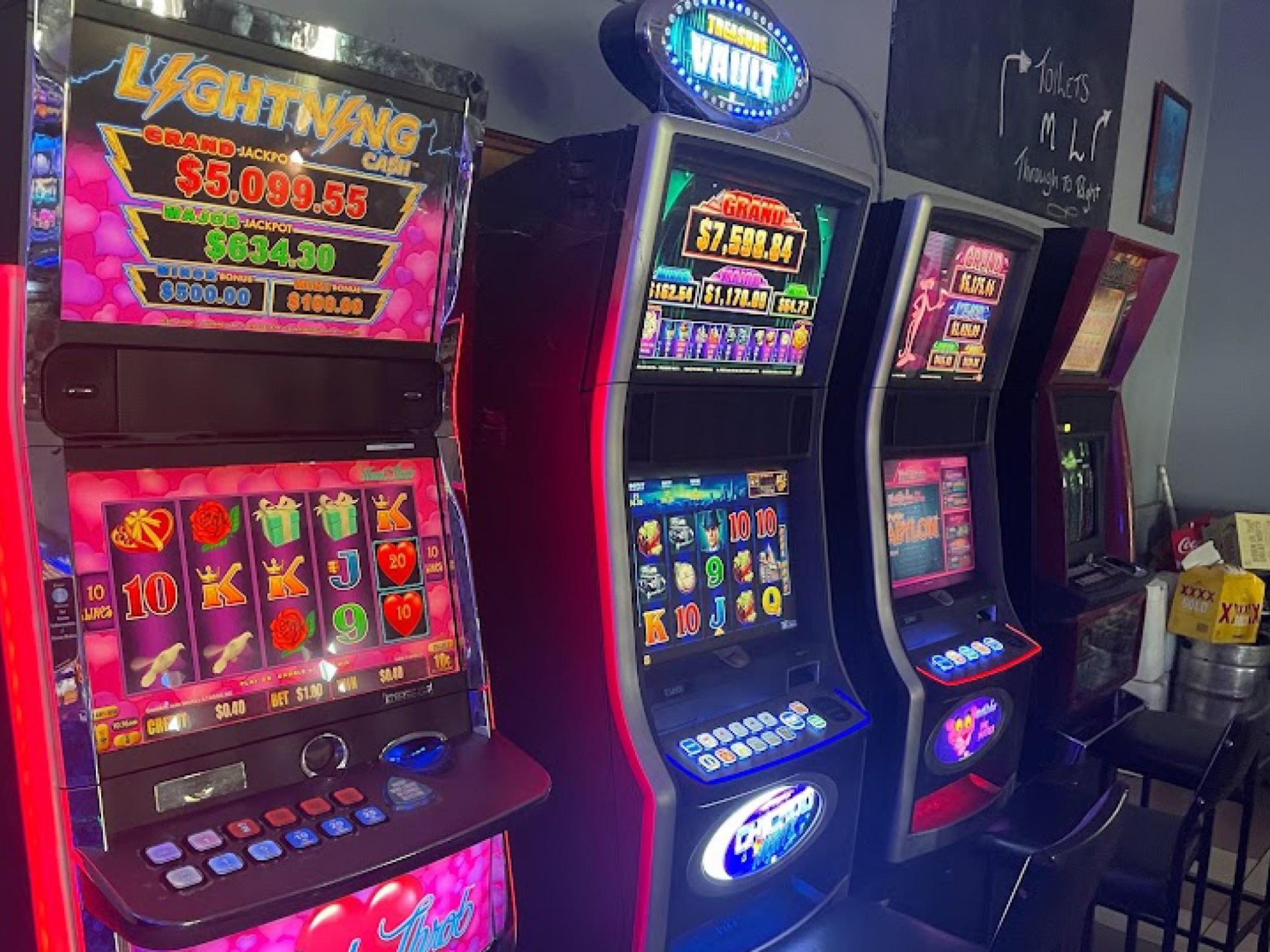 Hotel for sale Rollingstone