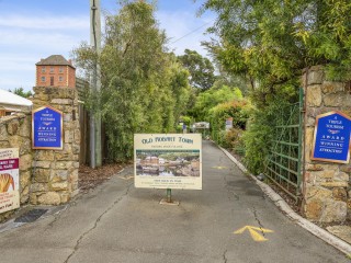 Bed and Breakfasts For Sale - 1 large