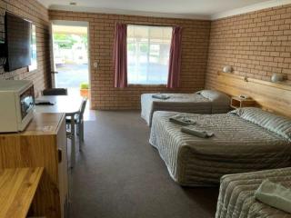 Motels For Sale - 1 large