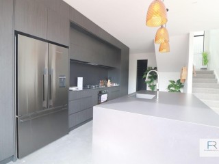 Bed and Breakfasts For Sale - 1 large