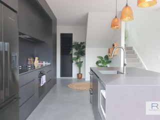 Bed and Breakfasts For Sale - 1 large