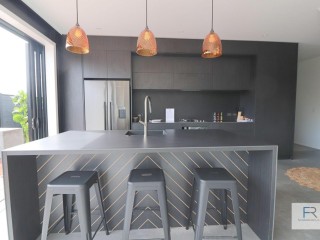 Bed and Breakfasts For Sale - 1 large