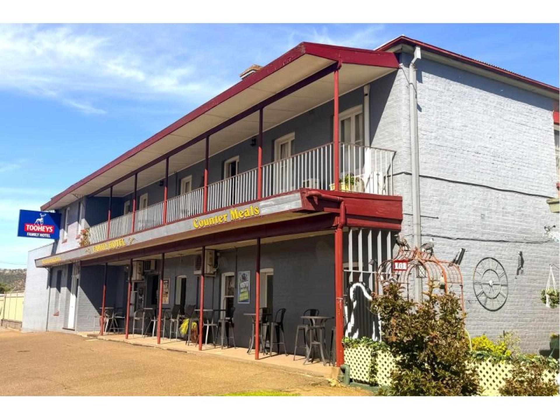Bars/Nightclubs for sale  Cootamundra