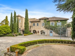 Rare 5 Star Hotel | Offering Villa Howden Hotel