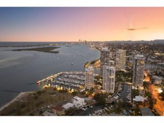 Blue Chip MR with Marina-Front Residence & Significant BC Salary