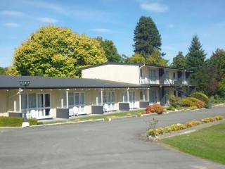 Spa Lodge Motel - You Cannot Beat the Location