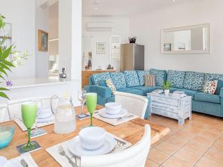 Bed and Breakfasts For Sale - 1 large