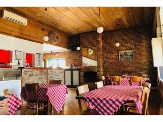 Bed and Breakfasts For Sale - 1 large