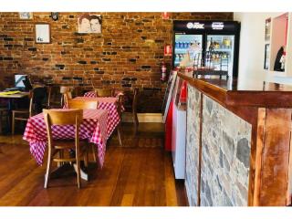 Bed and Breakfasts For Sale - 1 large