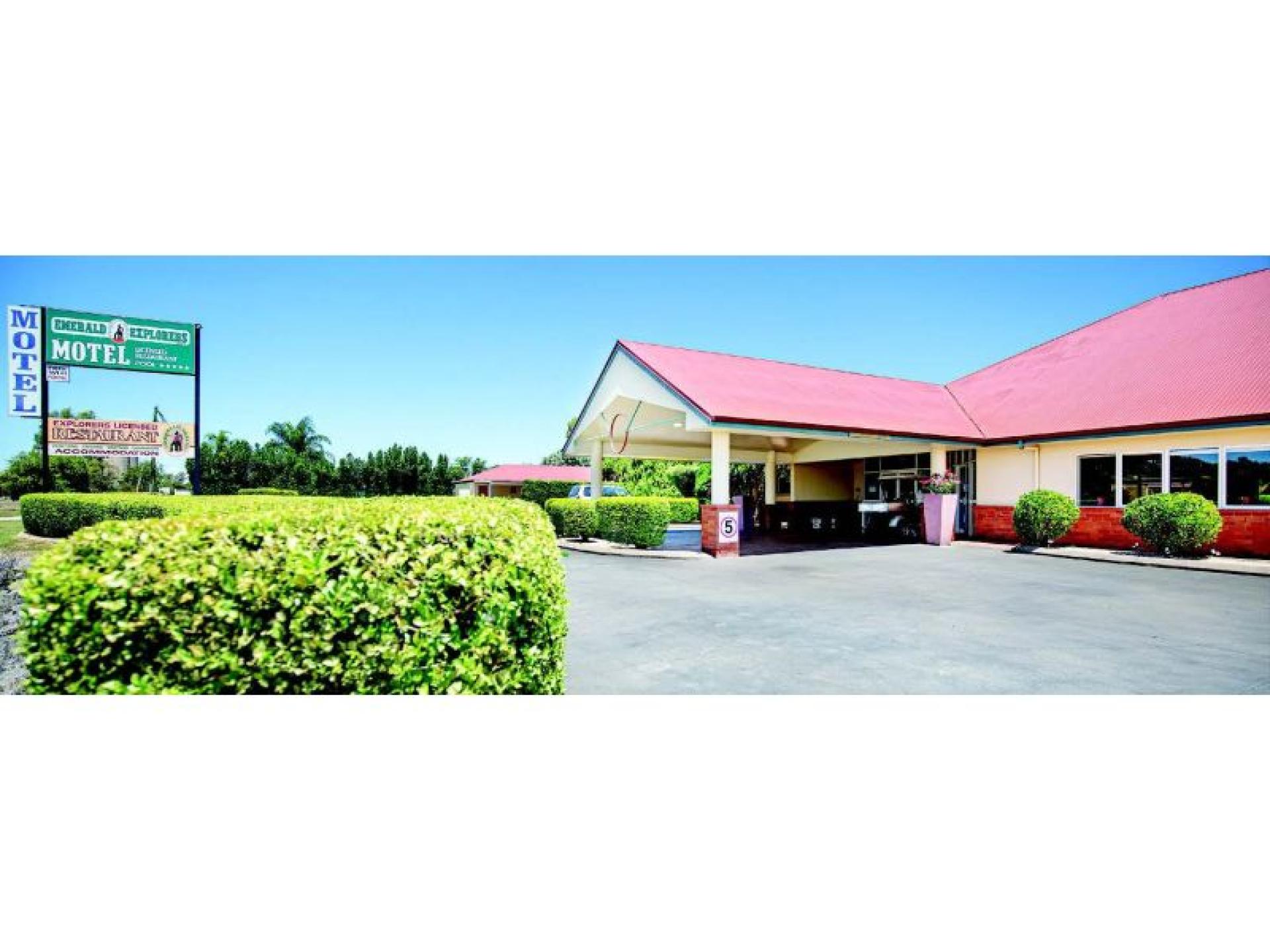 Hotel for sale Emerald