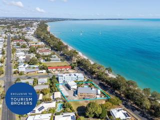BEACHFRONT FREEHOLD MOTEL, PROFITABLE OPERATION, LIFESTYLE & LAND BANKING - 2882MF