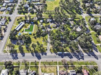 Live the Lifestyle - Easy-Run Caravan Park with Home & Income