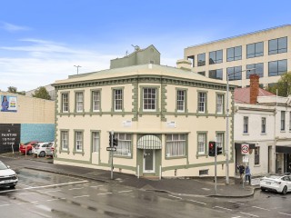 Bed and Breakfasts For Sale - 1 large