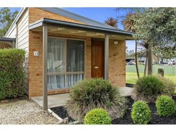 Motels For Sale - 1 large