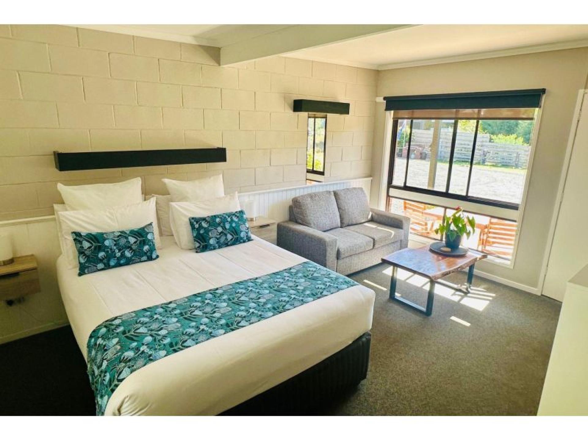 Motel for sale  Halls Gap