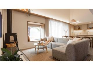 Bed and Breakfasts For Sale - 1 large