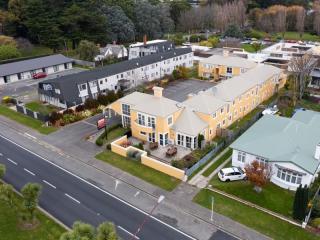 Prime FHGC Property - Quality Motel - 750m to CBD