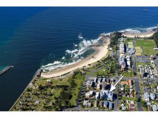 Exclusive - Executive Living with Significant Income - ID 7846