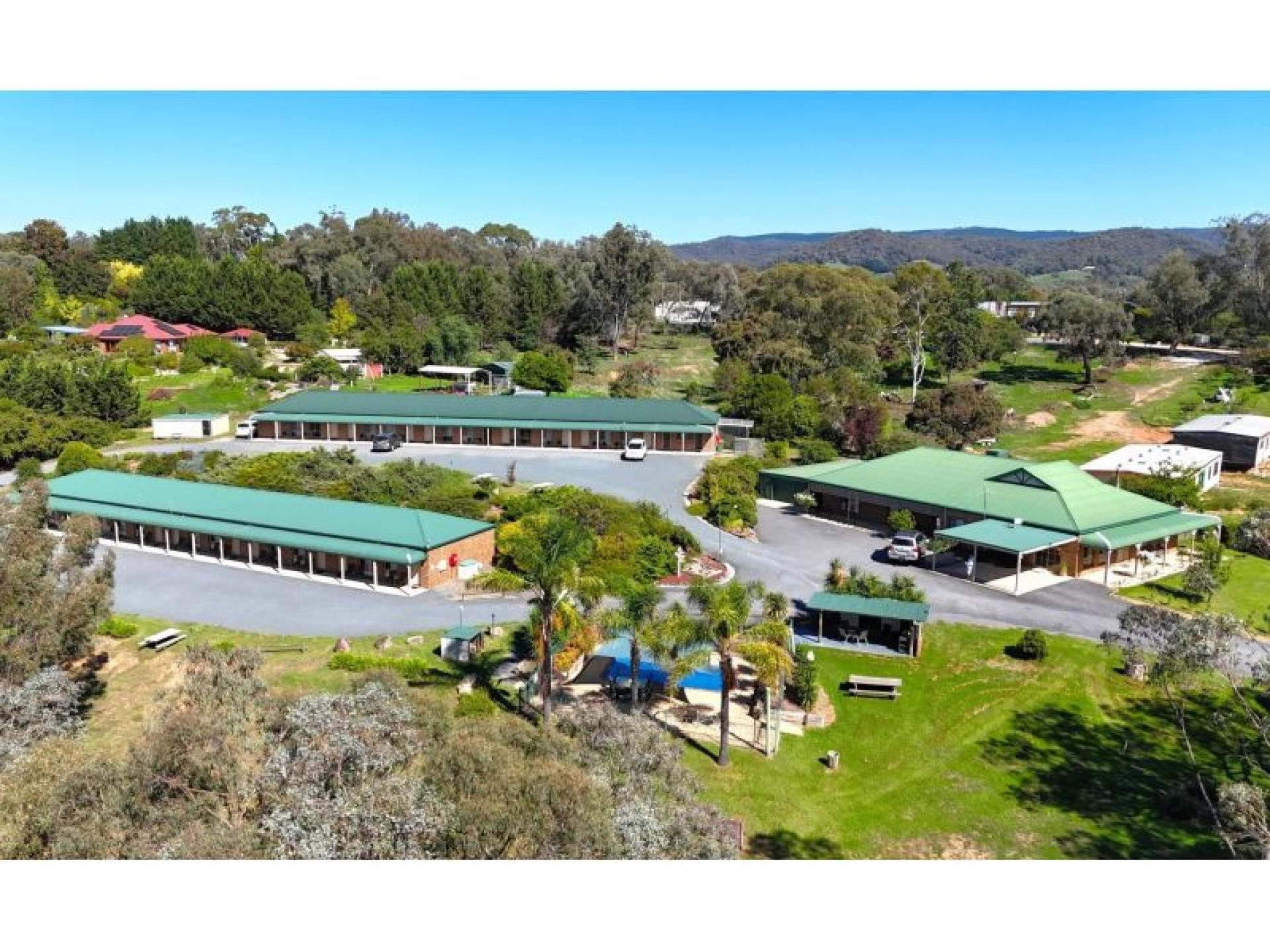 Motel for sale  Yackandandah