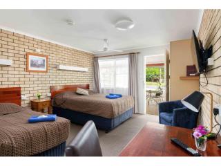 Motels For Sale - 1 large