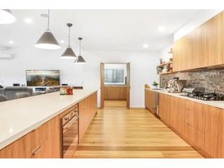 Bed and Breakfasts For Sale - 1 large