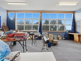 Bed and Breakfasts For Sale - 1 large