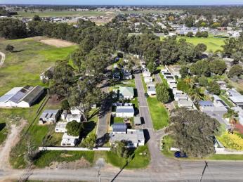 Affordable Freehold Caravan Park In Bustling Rural Town 