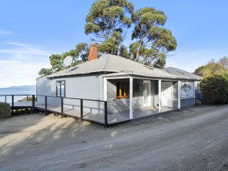 Bed and Breakfasts For Sale - 1 large