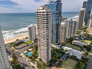 ONE OF THE BEST IN MAIN BEACH…  | Resort Brokers ID : MR009103