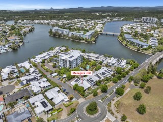Waterfront permanent in stunning location!