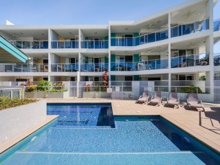 Upmarket Coolum Beach Resort with Exceptional Amenities