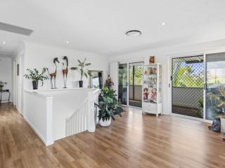 Prime Benowa Location. Long Agreements. No Set Office Hours. 