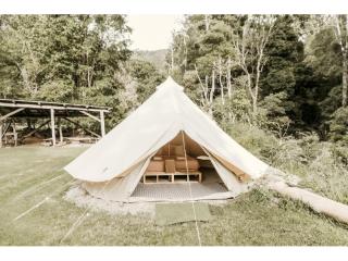 Hugely profitable eco-resort on vast acreage in coveted Tweed-Byron Hinterland | Resort Brokers ID : FH009330