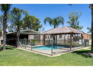 PROVEN BUSINESS. SECURE LEASE. SIGNIFICANT UPSIDE. | Resort Brokers ID : LH009366