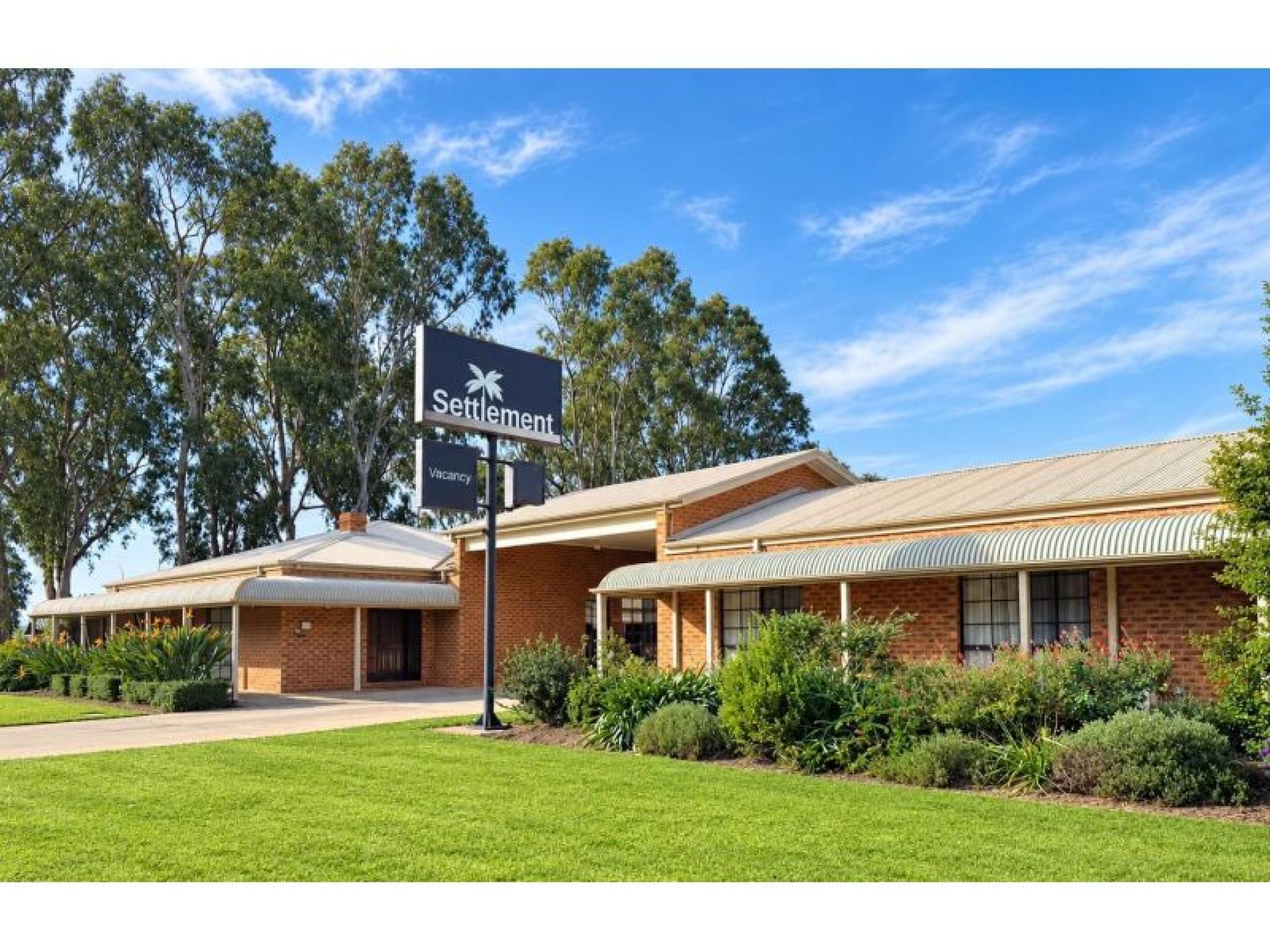 Motel for sale  Deniliquin