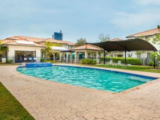 Investor-Friendly Complex with Real Growth Potential in the Permanent Pool