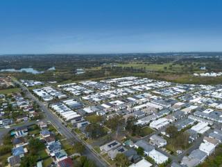 BUSINESS ONLY | NET PROFIT OVER $433,000 / TOPPED UP TO FULL 25 YEAR TERM! | Resort Brokers ID : MRB009431