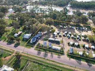Quality Tourist Park in major inland centre - JS524
