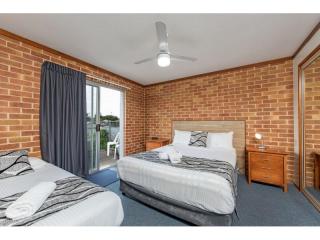 Motels For Sale - 1 large