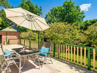 Bed and Breakfasts For Sale - 1 large